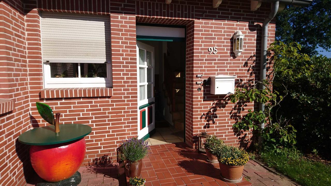 Ferienwohnung Auf Dem Bio Obsthof Twielenfleth Luaran gambar